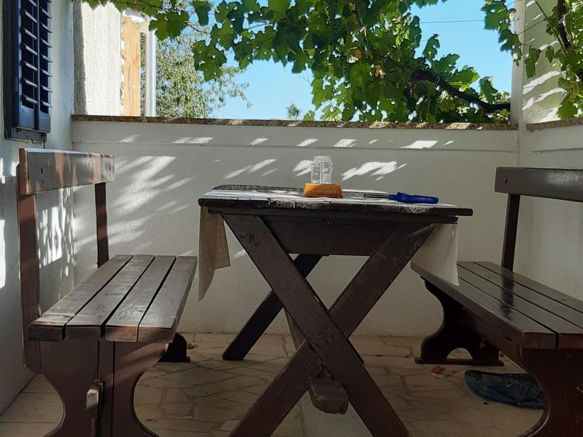 Holiday Home Loznati Cres Eksteriør bilde